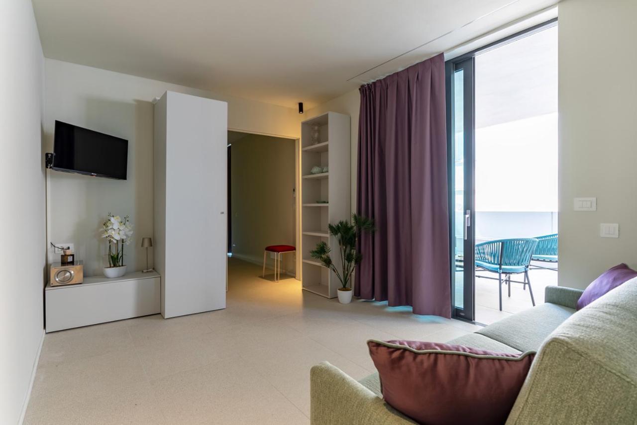 Aparthotel Zefiro Com Design, Large Terrace, Bike, Near Beach And Thermal Grado Exterior photo